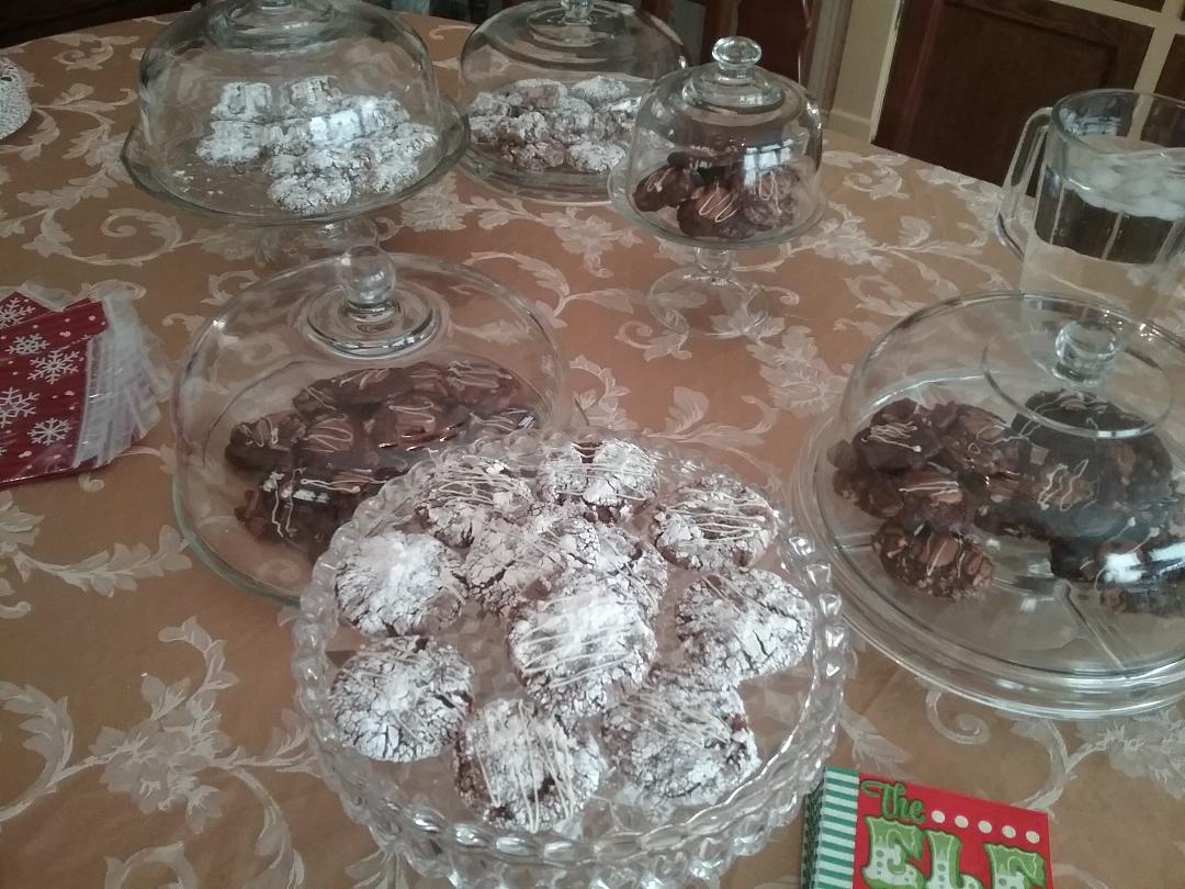 Cookies and more cookies at Candlelite Inn!