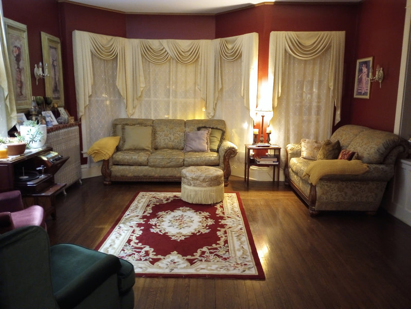 The great room is elegant yet very comfortable at Candlelite Inn Bed & Breakfast.